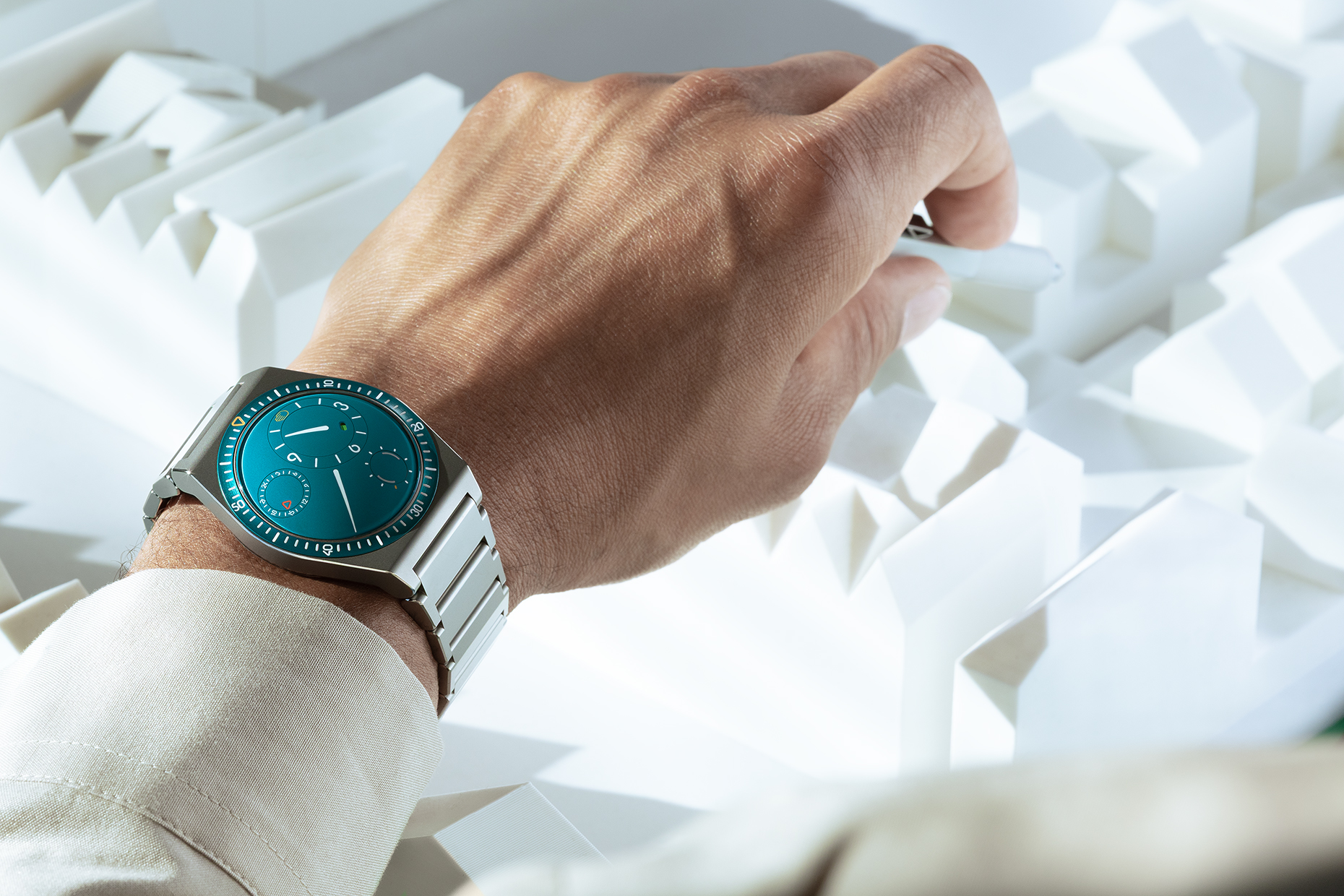 Ressence T7-A_LSTY_LD_HOR_2025_01